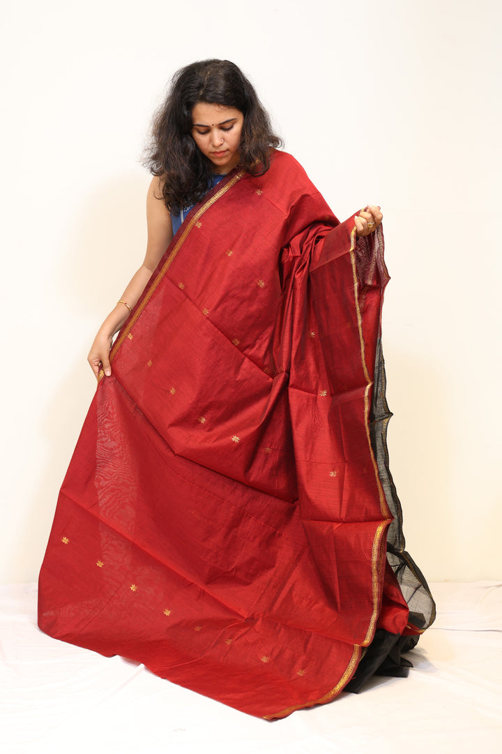 Red Semi Maheshwari Saree with Black Contrast Pallu